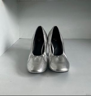 (Category: ) located in . Submitted by solelychic (Listing ID 1443657075, Image 1). Description: .