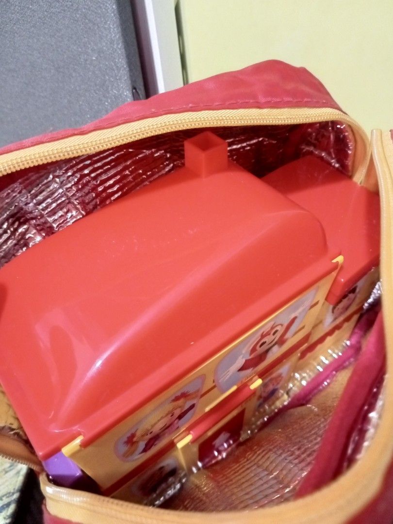 Jollibee Jollitown Lunch House (Category: Babies & Kids Fashion) located in Malabon City. Submitted by blackscent (Listing ID 1443572652, Image 2). Description: Jollibee themed lunch box set. - Includes an insulated bag to keep food warm or cold. - Stackable lunch box As is. Check pic for condition. Never used. Shipping will be shouldered by buyer. Meetup around Malabon only..