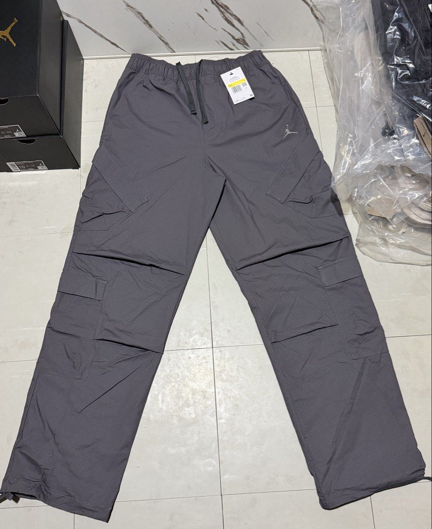 Jordan Flight Utility Trousers Pants Iron Grey (Category: Trousers) located in Manila. Submitted by mac2foolz (Listing ID 1443589983, Image 3). Description: PTPA / For Sale / Below SRP! 🔥 Jordan Flight Utility Trousers Pants Iron Grey ❌ Size: Small - Fit to 30-34 ✅Retail Price: ₱4,595 ✅Our Price: ₱1,995 - Below SRP! These lightweight and roomy ripstop pants are packed with utilitarian flare and heritage Jordan style. Diamond-shaped pockets combi