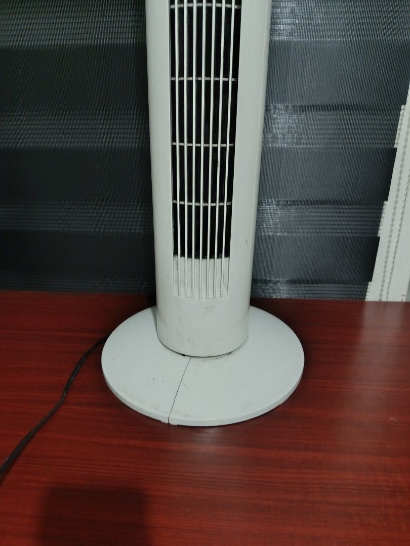 Kanazawa Tower Fan TS-43Y White Digital Display (Category: Fans) located in Quezon City. Submitted by truephoenix.16cee3 (Listing ID 1443663770, Image 2). Description: - White Kanazawa Tower Fan - Model: TS-43Y - Digital display shows room temperature - Multiple speed settings for customized cooling - Timer function for convenience - Works well and effectively cools any room Issues: - Used, manage expectations - Digital malfunction in temperature