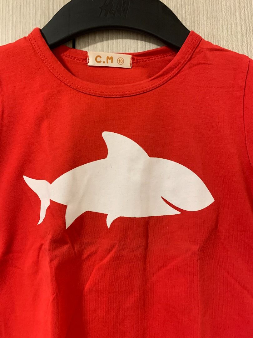 Kids Preloved T-Shirt (Category: Babies & Kids Fashion) located in Quezon City. Submitted by declutter_with_ericka (Listing ID 1443524154, Image 2). Description: • Slightly used • Suits well for kids ages 1-3 y/o • Please see minor flaw on the listed picture. Not faded. No stain. • Item will be shipped from Katipunan area in Quezon City.