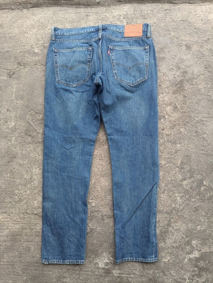 Levis 512 premium tattered big E selvegde jeans (Category: Jeans) located in Muntinlupa City. Submitted by kamiseta01 (Listing ID 1443618315, Image 3). Description: authentic levis premium big E tattered jeans selvegde size 36 stretch slim tappered fit.
