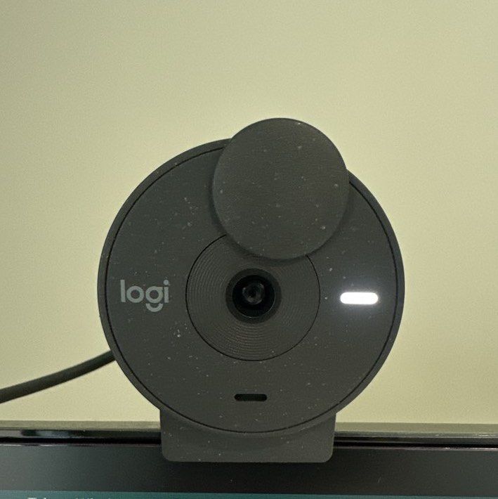 Logitech Brio 300 HD Pro Webcam483766215010560000