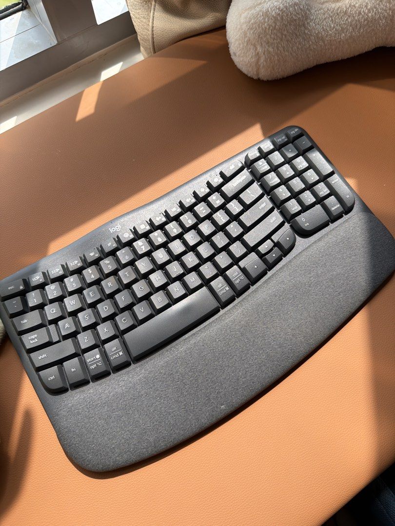 Logitech Wave Keys Wireless Keyboard483765795548702720