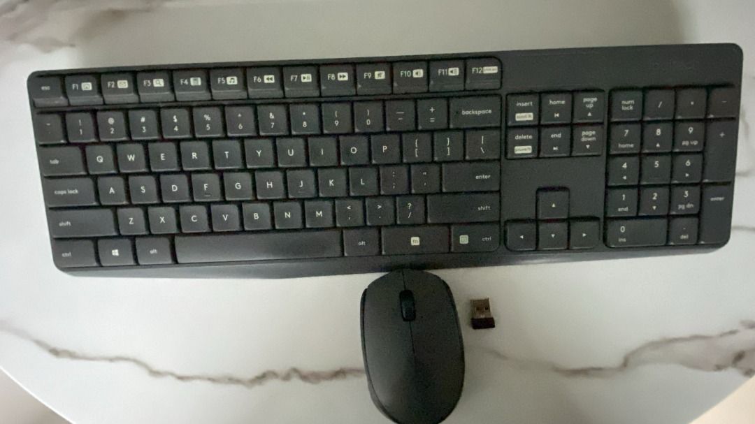 Logitech Wireless Keyboard and Mouse Combo with USB Receiver483767095604684800