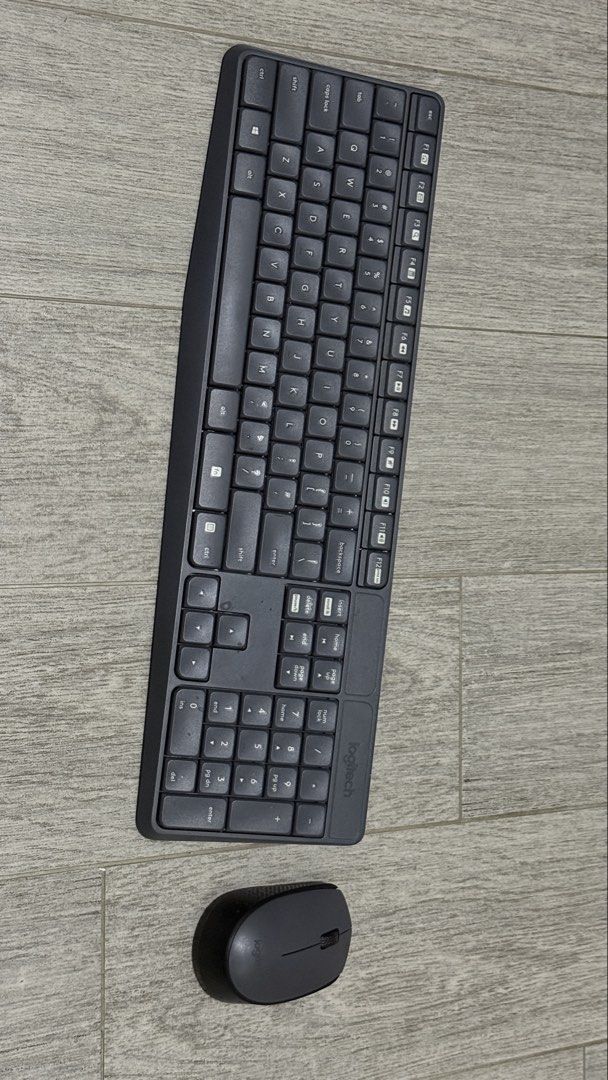 Logitech Wireless Keyboard and Mouse Combo MK270483767177120983040