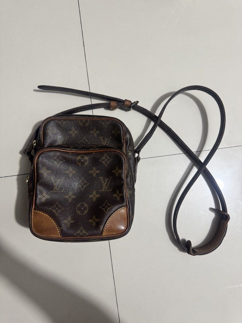 Louis Vuitton Amazon Crossbody / Sling bag (Category: Luxury Bags & Wallets) located in Quezon City. Submitted by dosen_thrift.ph (Listing ID 1443607751, Image 1). Description: NO ISSUE SIGN OF USAGE ONLY RANK AB CAN DO MEET UP / LALAMOVE / SHIPMENT.