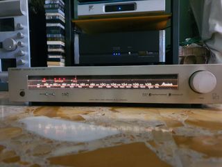 Amplifier / Speakers / Accessories/ Tuner  Collection item 2