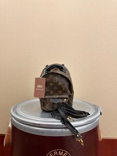 (Category: ) located in . Submitted by emishouseofluxe (Listing ID 1443522709, Image 1). Description: .