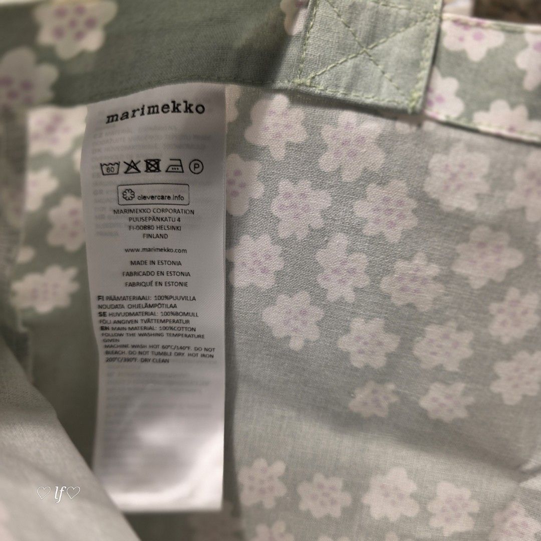 marimekko櫻花圖案環保袋 （分類：Tote Bags）位於 Hong Kong。 由 lennymarimekko 提交（商品編號 1443600543，圖片 3）。簡介： 係marimekko嘅環保袋，淺綠色底配埋粉紅色櫻花圖案，好有春天氣息。袋上面有品牌標誌，Made in Estonia。尺寸大概係放得落A4文件。。