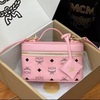 (Category: ) located in . Submitted by premiumoutlets. (Listing ID 1443683310, Image 1). Description: .