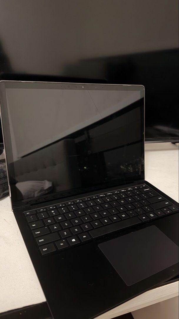 Microsoft Surface Laptop483767366032435200