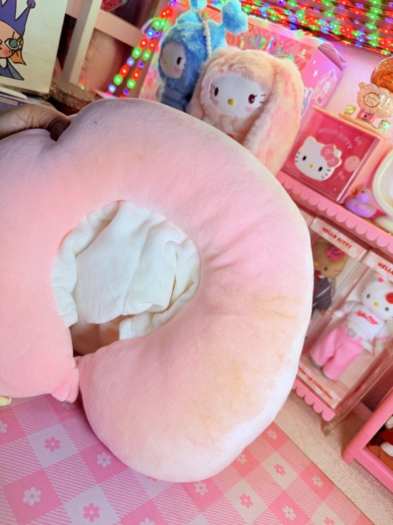 MIKKO ILLUSTRATIONS NECK PILLOW (Category: Bedding & Towels) located in Caloocan City. Submitted by fluffy.stuff10 (Listing ID 1443534191, Image 2). Description: bnew wth tag but mejo need wash po..