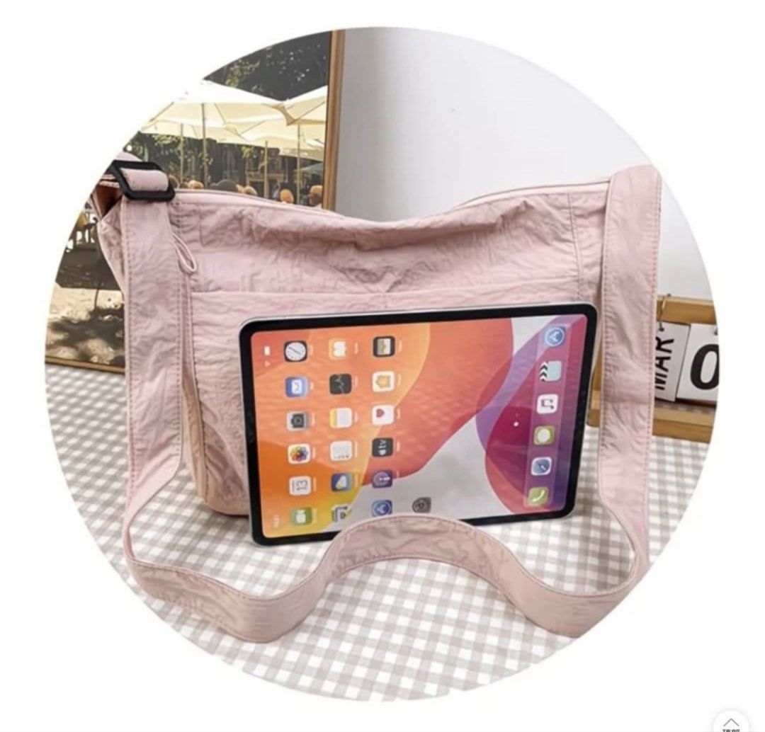 Muji Uniqlo 同款袋 （分類：多用途袋）位於 Hong Kong。 由 mimamimi 提交（商品編號 1443521296，圖片 3）。簡介： 新，沒用過 Size如圖3。