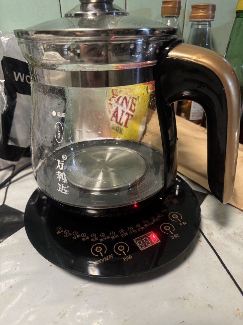 Multi function kettle (Category: Kettles & Airpots) located in Singapore. Submitted by w1010 (Listing ID 1443685415, Image 1). Description: Can cook soup, boil tea, water, eggs can keep warm also Multi functional.