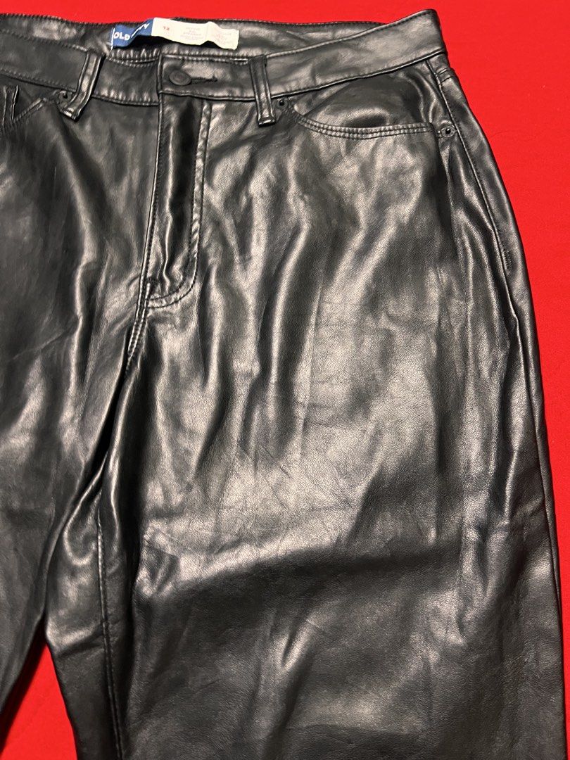 Old navy leather pants (faux leather) (Category: Other Bottoms) located in Paniqui. Submitted by rad_thrifts (Listing ID 1443576973, Image 3). Description: Old Navy Women’s Straight Leather pants: (pinhole, sign of usage) MEASUREMENTS 📐 (inches) Waist: 16.5” x 2 Rise: 11.5” Hips: 21” Outseam:38” Leg hole:6.5” x2 *Color may vary due to lighting If you have any questions or other inquiry feel free to Dm me.