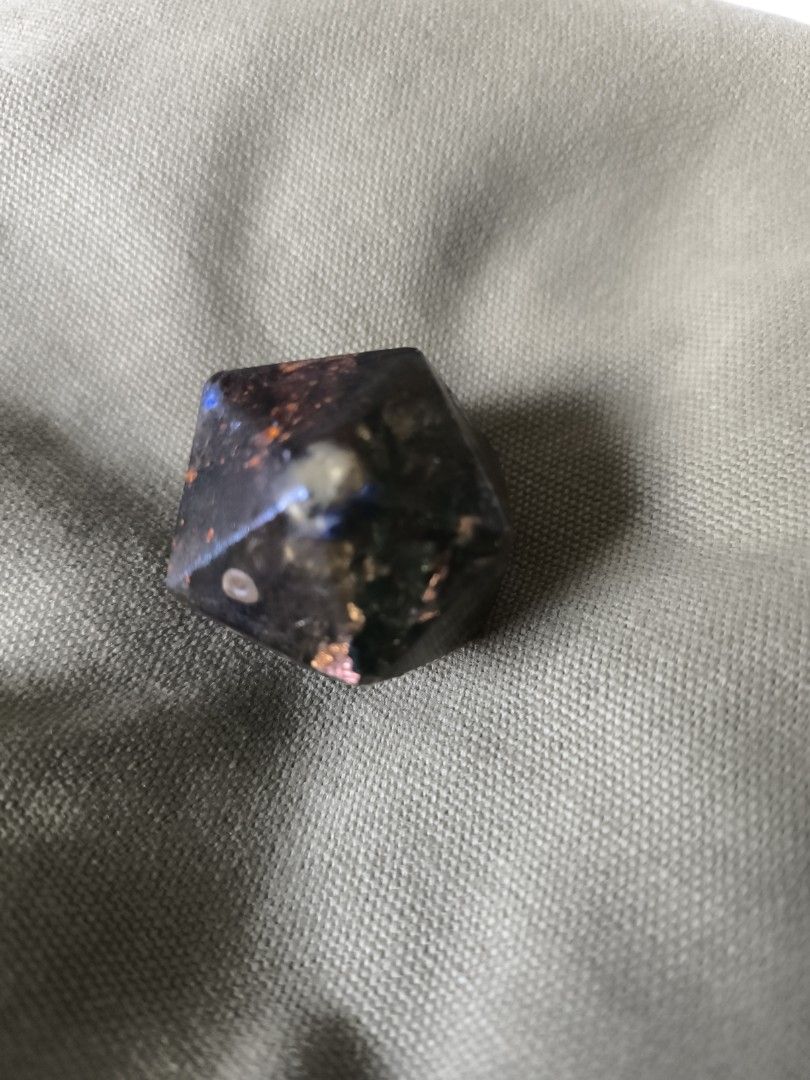 Orgonite (Category: Everything Else) located in Singapore. Submitted by goodstuffs5544 (Listing ID 1443518373, Image 2). Description: - Made of resin. - with Lapis lazuli, Green aventurine with metal shavings..