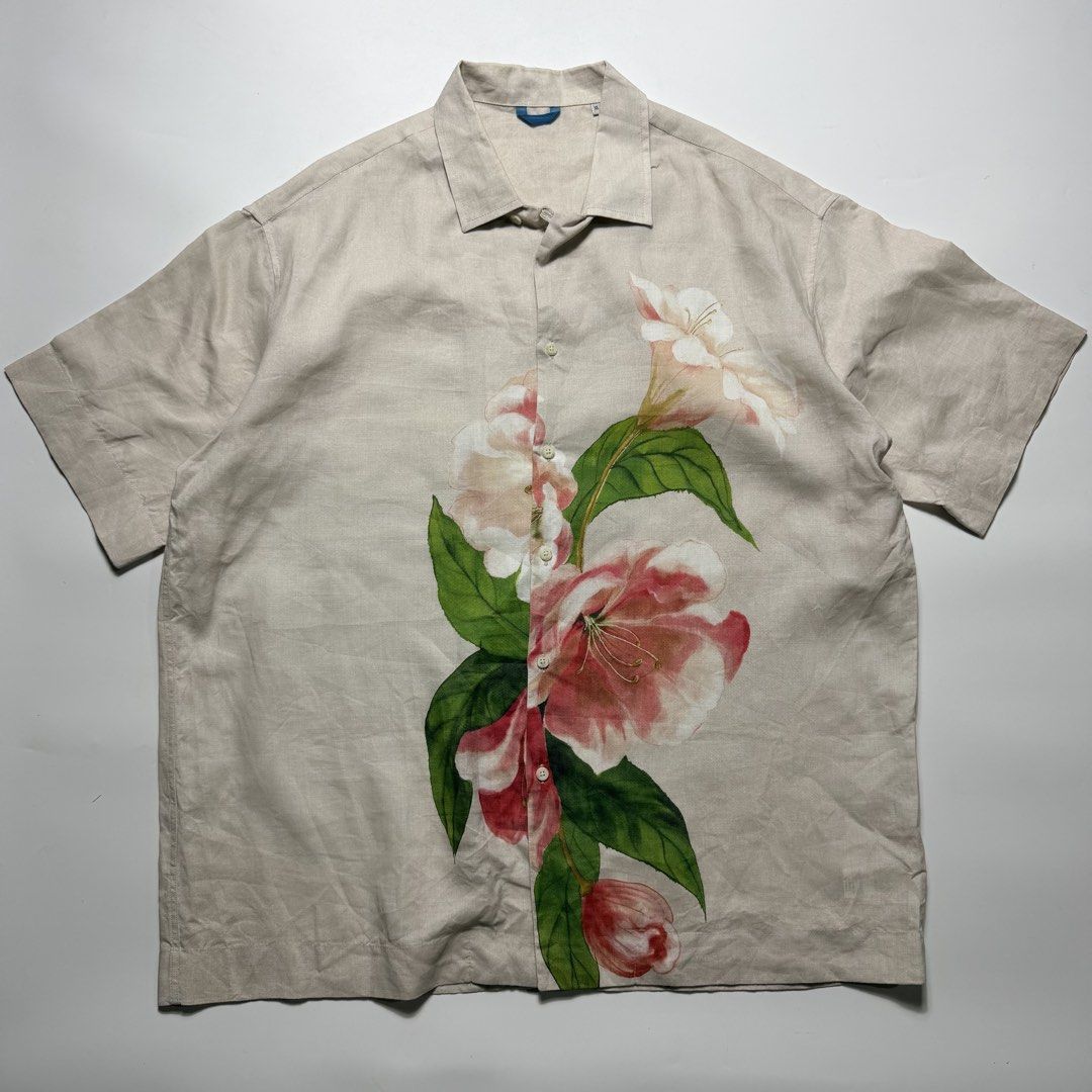 Oversized Linen Flower Polo Shirts (Category: Shirts) located in Santa Cruz. Submitted by bigsteppa.tiger (Listing ID 1443644280, Image 1). Description: Oversized Linen Flower Polo Shirts - Good as new Size - XL Width - 27 Lenght - 31 - 880 pesos .