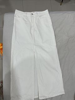 (Category: ) located in . Submitted by cl_closet (Listing ID 1443645609, Image 1). Description: .