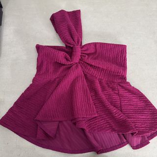 (Category: ) located in . Submitted by shopsofiascloset (Listing ID 1443534816, Image 1). Description: .