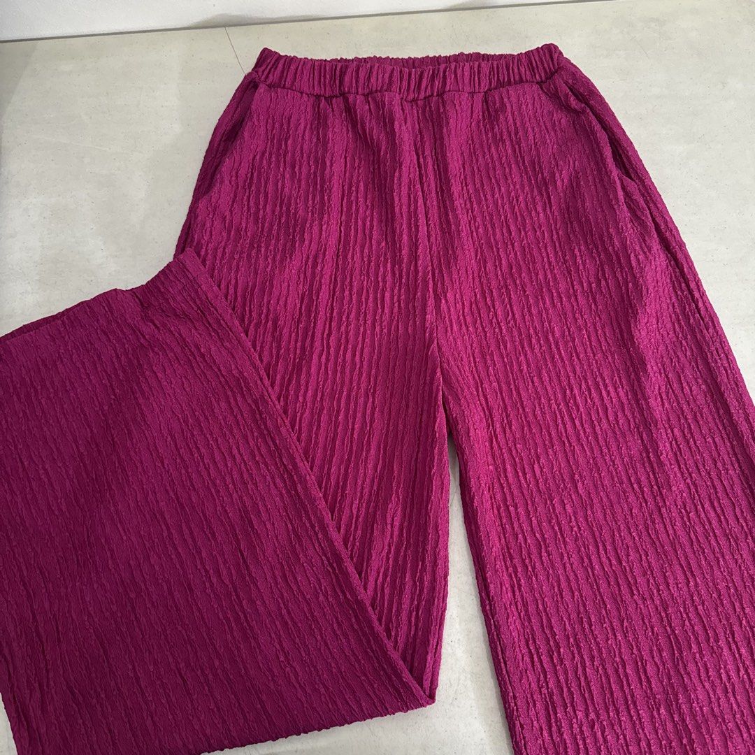 Pink Coordinates (Category: Sets or Coordinates) located in Quezon City. Submitted by shopsofiascloset (Listing ID 1443534816, Image 2). Description: .