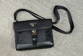 由 2handsaleee (刊登 ID 1443570203，圖片 1) 提交，位於 的 (類別：)，說明：。