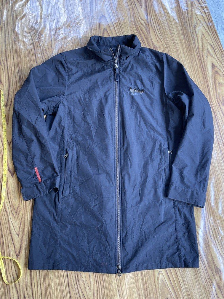 Prada windstoper jacket (Category: Coats, Jackets and Outerwear) located in Baling. Submitted by oddrabbit.6a038d (Listing ID 1443558291, Image 1). Description: Ada kesan terkepit kat dada dan dalam zip,kat dada letak pacth cun.