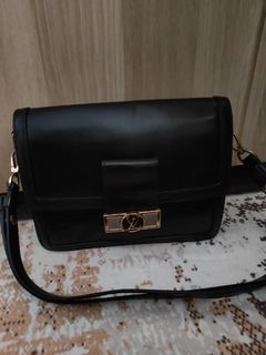 (Category: ) located in . Submitted by nur4in (Listing ID 1443552532, Image 1). Description: .
