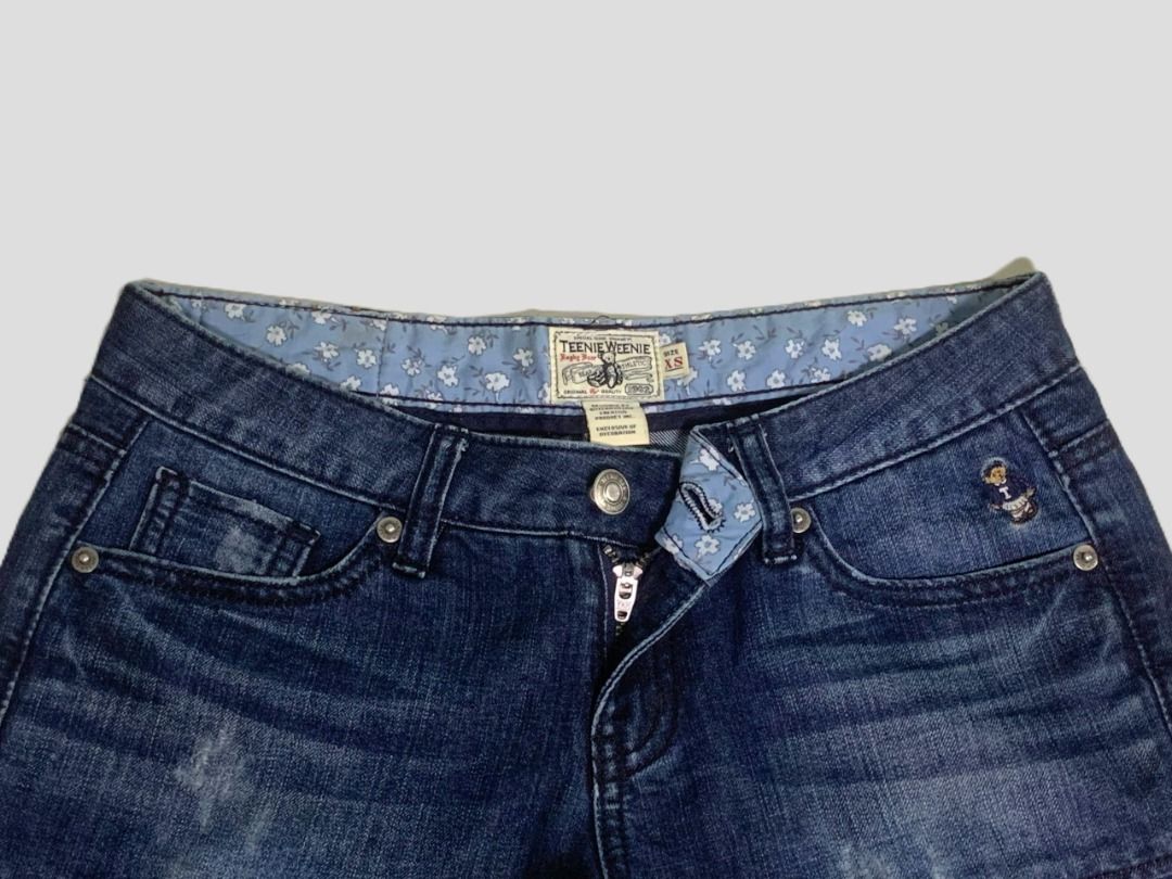rare 2000s laced hem low rise micro shorts (Category: Shorts) located in Arayat. Submitted by capymelon (Listing ID 1443627626, Image 3). Description: ⋆ ˚📏⋆｡˚ dimes is in the last photo ⋆ ˚📏⋆｡ note: minimal discrepancies in measurements may occur when sellers take dimes issue : none color may vary due to lighting items are negotiable but no lowballing ( tap the photos to view them in full ) send me a message if interested! 📍pampanga sf ranges 