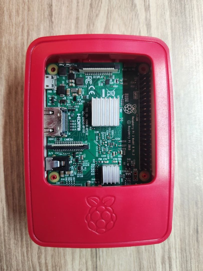 Raspberry Pi 3b with Power Supply & Case483767121683435521