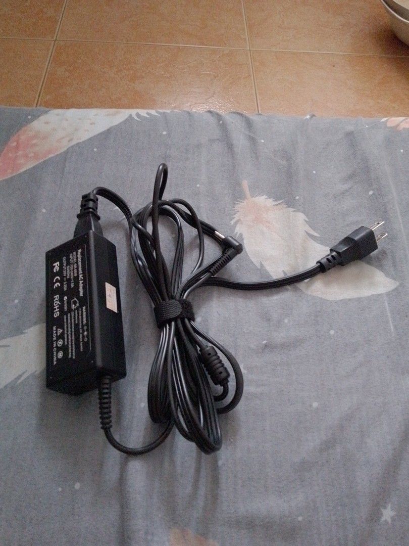 Replacement AC Adapter SR-65W 20V 3.25A (Category: Chargers) located in Manila. Submitted by itsurpaul. (Listing ID 1443509618, Image 3). Description: - Replacement AC adapter for laptops - Model: SR-65W - Universal Voltage Input: 100-240V~1.5A 50/60Hz - Output: 20V 3.25A - Connector Type: Right-angle plug - Origin: Made in China.