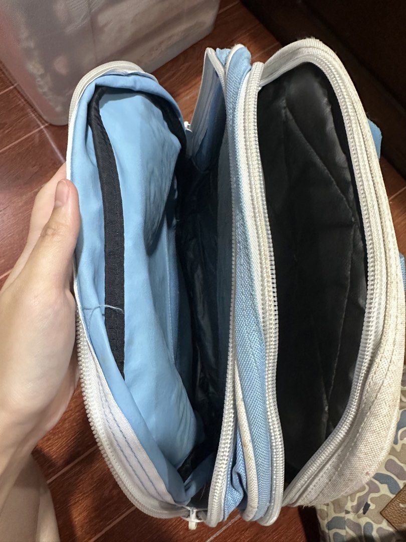 Roxy New Zealand Light Blue Backpack (Category: Backpacks) located in Paranaque City. Submitted by thriftclothing101 (Listing ID 1443601456, Image 2). Description: - Light blue Roxy backpack - Features 'New Zealand' graphic - Front pocket with Roxy logo - Main compartment with multiple sections - Adjustable straps - Minor marks on the front pocket - Ideal for school or everyday use.