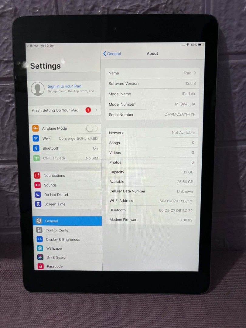 RUSH SALE IPAD AIR 1ST GEN (Category: iPad) located in Davao. Submitted by coco_lemon12 (Listing ID 1443572012, Image 3). Description: RUSH SALE!!!!! iPad Air 1 32GB Cellular + Wi-Fi (Space Gray) ₱ 2900 📍 Davao City DETAILS & CONDITION: Model: iPad Air 1st Gen (32GB) Network: Wi-Fi + Cellular (Openline / Pwede butangan ug SIM card) Software Version: iOS 12.5.8 Appearance: 95% Smoothness. Hamis kaayo ang luyo ug screen, naay minimal hairline scra