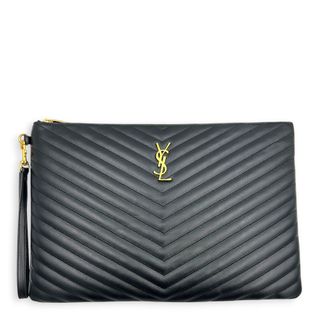 (Category: ) located in . Submitted by carousellluxury (Listing ID 1442629631, Image 1). Description: .