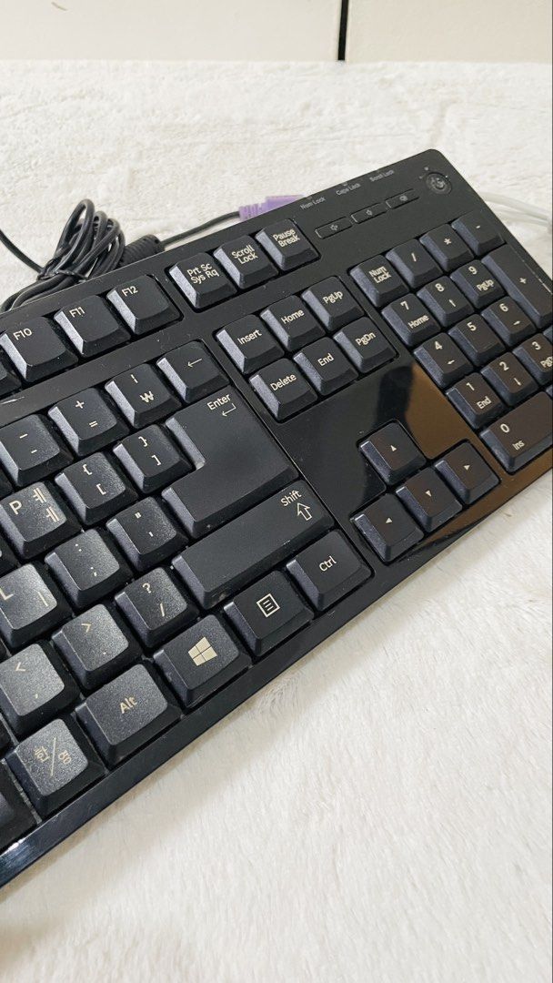 Samsung wired usb keyboard-working (Category: Computer Keyboard) located in Quezon City. Submitted by sissymissy1527 (Listing ID 1443651071, Image 3). Description: All keys working Usb wired keyboard With free mousepad Loc tandang sora, qc.