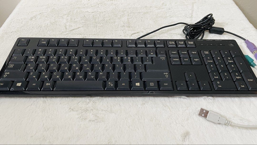 Samsung wired usb keyboard-working (Category: Computer Keyboard) located in Quezon City. Submitted by sissymissy1527 (Listing ID 1443651071, Image 2). Description: All keys working Usb wired keyboard With free mousepad Loc tandang sora, qc.