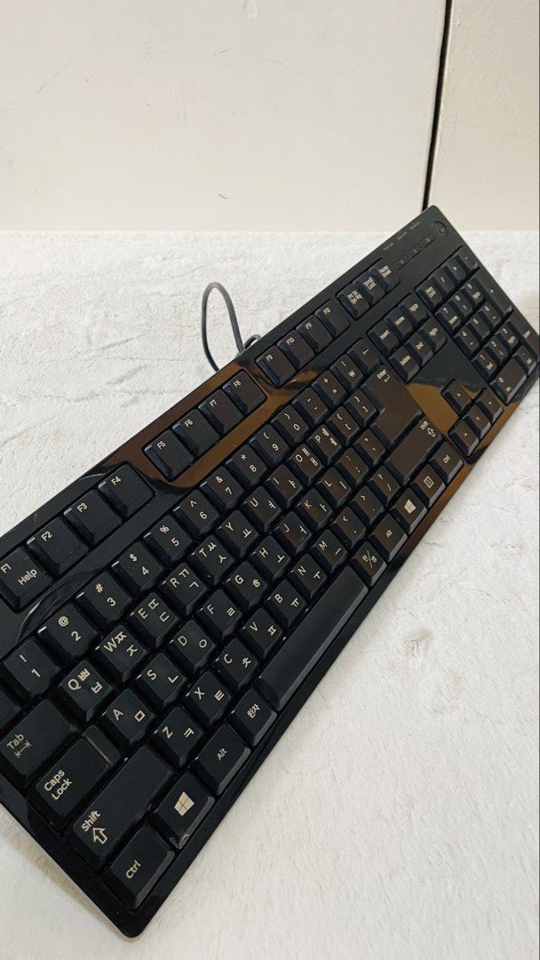 Samsung wired usb keyboard-working (Category: Computer Keyboard) located in Quezon City. Submitted by sissymissy1527 (Listing ID 1443651071, Image 1). Description: All keys working Usb wired keyboard With free mousepad Loc tandang sora, qc.
