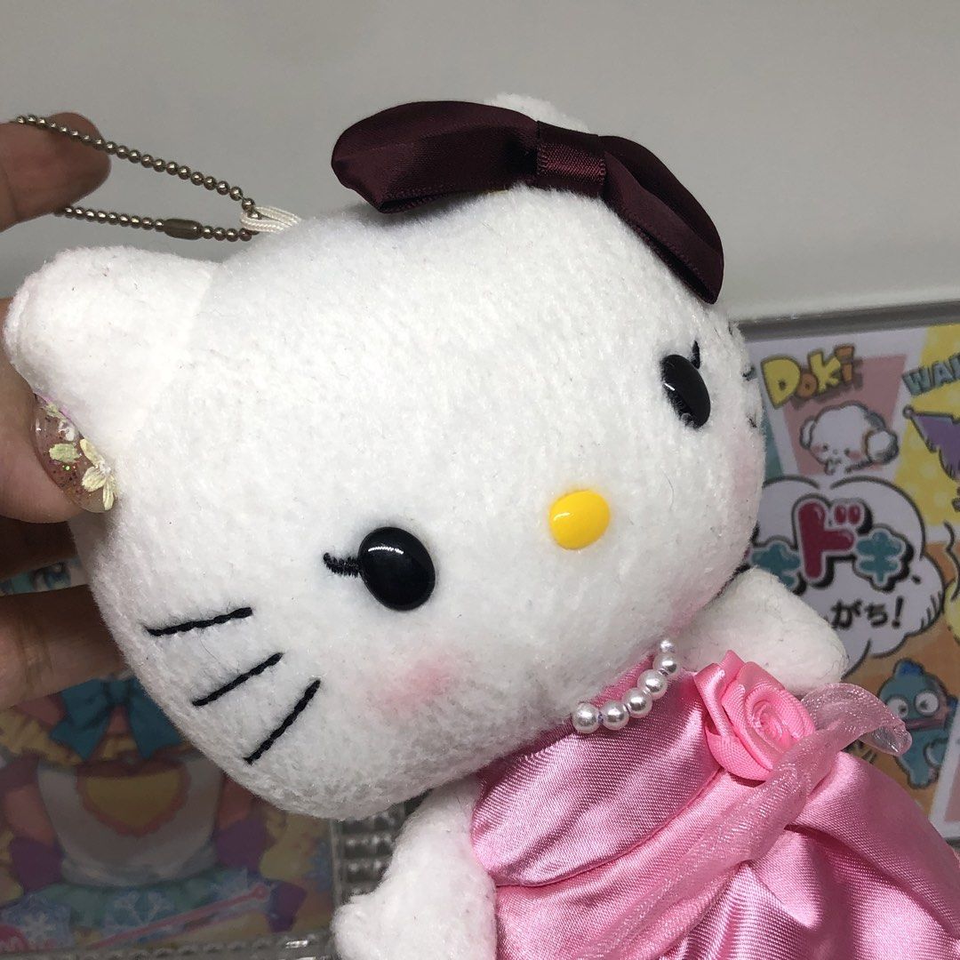 SANRIO HELLO KITTY PLUSH CHARM (Category: Plushies & Soft Toys) located in Quezon City. Submitted by kitsune.treasures (Listing ID 1443671135, Image 2). Description: *First to pay policy! *1 day reservation only. Failure to pay on time, auto cancel. 📍Quezon City * MOD: J&T | Lalamove * MOP: GCASH | BPI 📦ON HAND AND READY TO SHIP CONDITION: WHAT YOU SEE IS WHAT YOU GET. Dimensions: Kindly check the photos for the actual measurements. Please chec