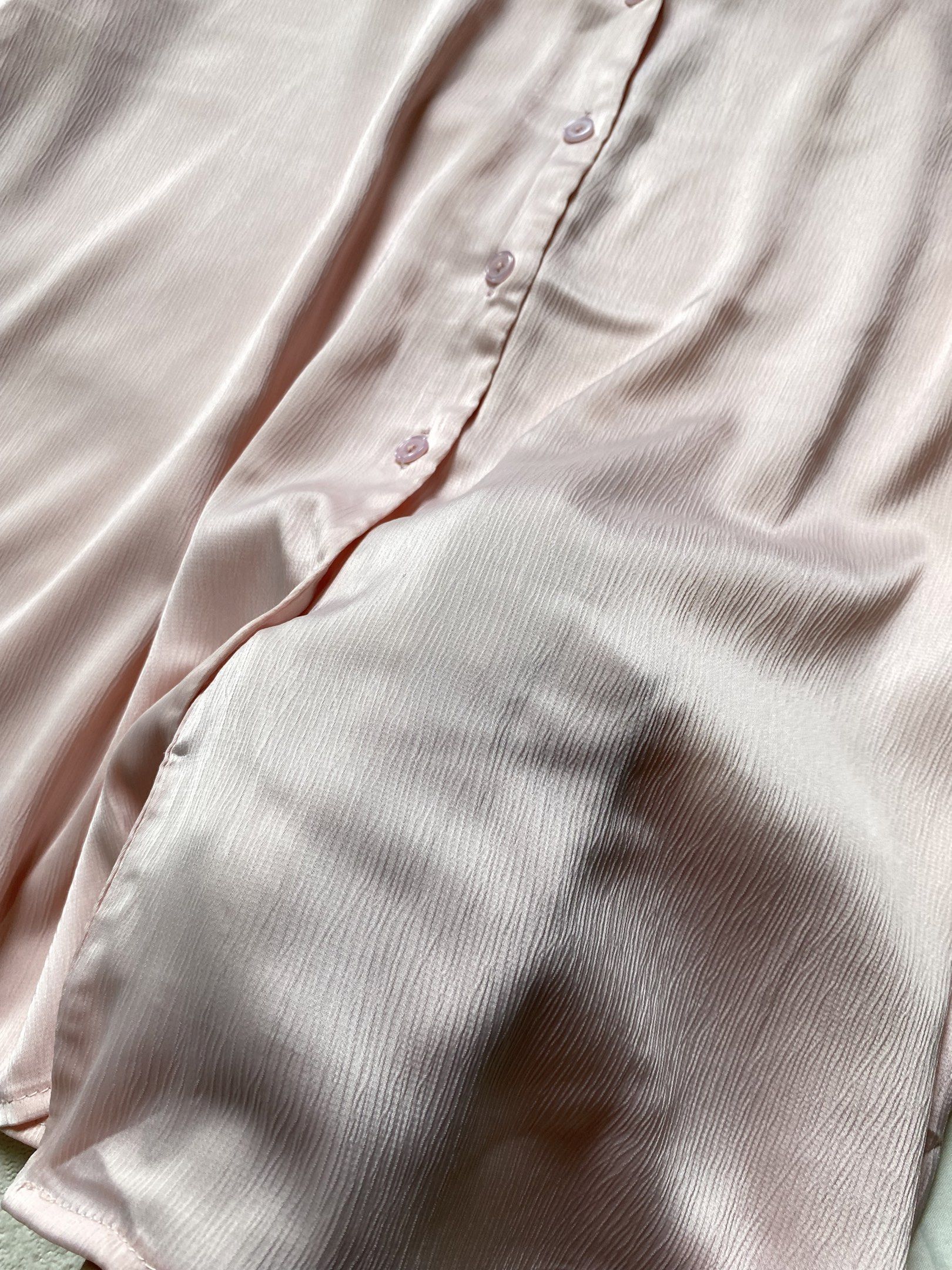 Satin Pink Blouse Large-XL (Category: Blouses) located in Poro. Submitted by joyceyuu (Listing ID 1443564756, Image 3). Description: .