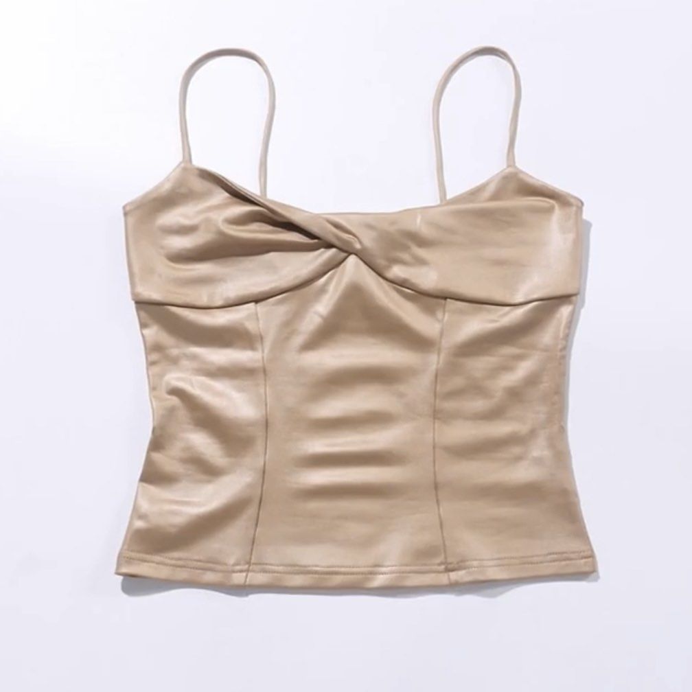 SHEIN Twist Knot Beige Tank Top (Category: Sleeveless) located in Quezon City. Submitted by oddatellier (Listing ID 1443513353, Image 3). Description: original price : ₱304.
