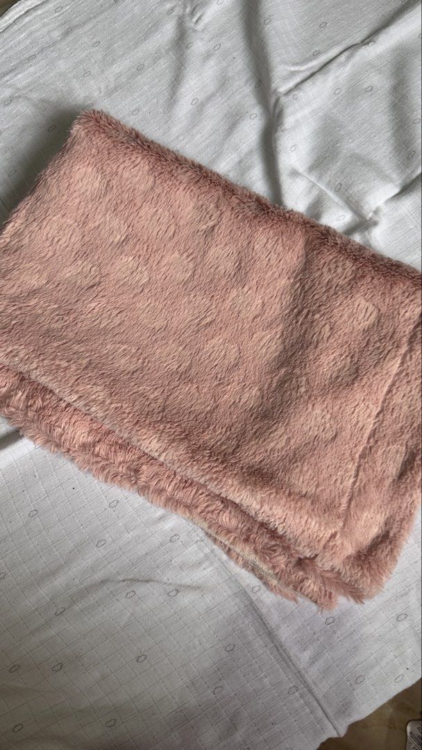 Soft Pink Fluffy Baby Blanket (Category: Babies & Kids Fashion) located in Quezon City. Submitted by declutteringmj (Listing ID 1443561481, Image 1). Description: - Super soft and fluffy pink blanket - Ideal for cozying up on the couch or adding warmth to your bed - Reversible design: one side fluffy, the other a smooth satin-like material - Perfect for chilly evenings Location: Quezon City .