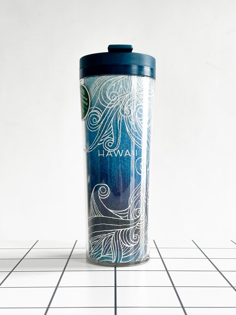 Starbucks Hawaii Wave Tumbler (Category: Water Bottles & Tumblers) located in Makati City. Submitted by larkvain (Listing ID 1443544346, Image 1). Description: Item: Starbucks Hawaii Wave Eco Recycled Tumbler Color: Green w/text and designs Condition: Brand New Description: - Made in the USA - Contains 35% post-consumer recycled material - Dark blue lid with flip-top opening - Ideal for daily drinks on the go.