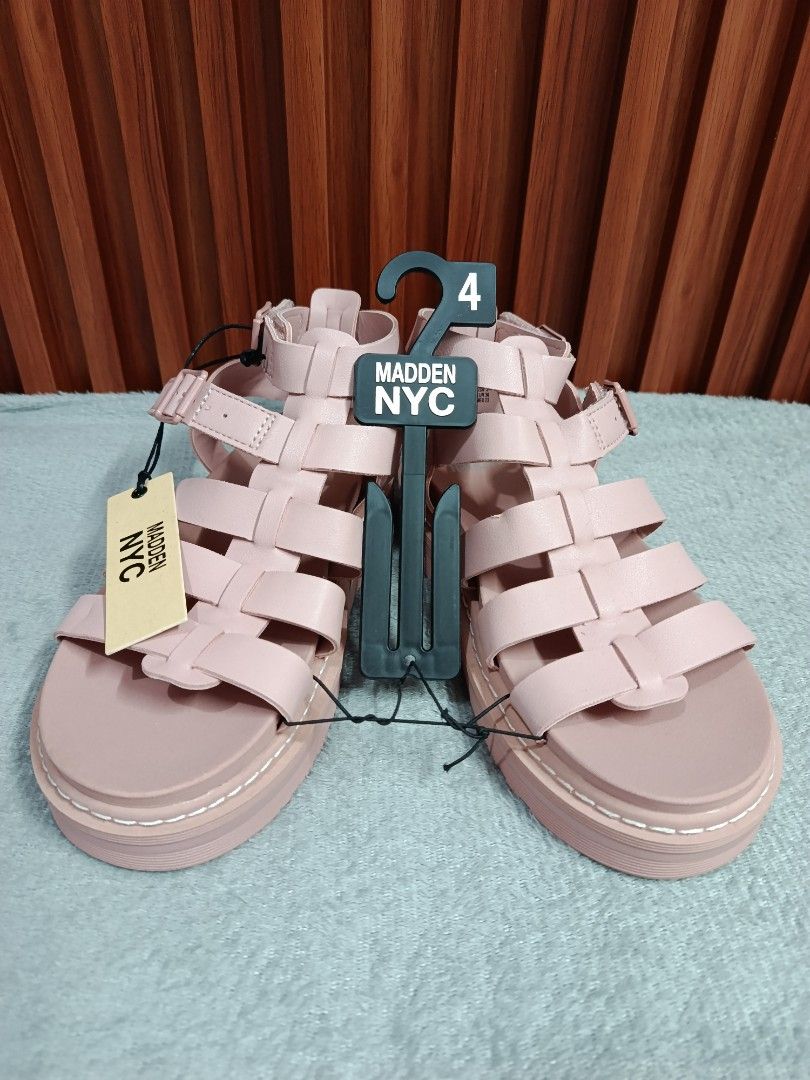 Steve Madden pink sandals (Category: Sandals) located in Quezon City. Submitted by brand_dyn3 (Listing ID 1443625834, Image 1). Description: Steve Madden NYC pink sandals us4.