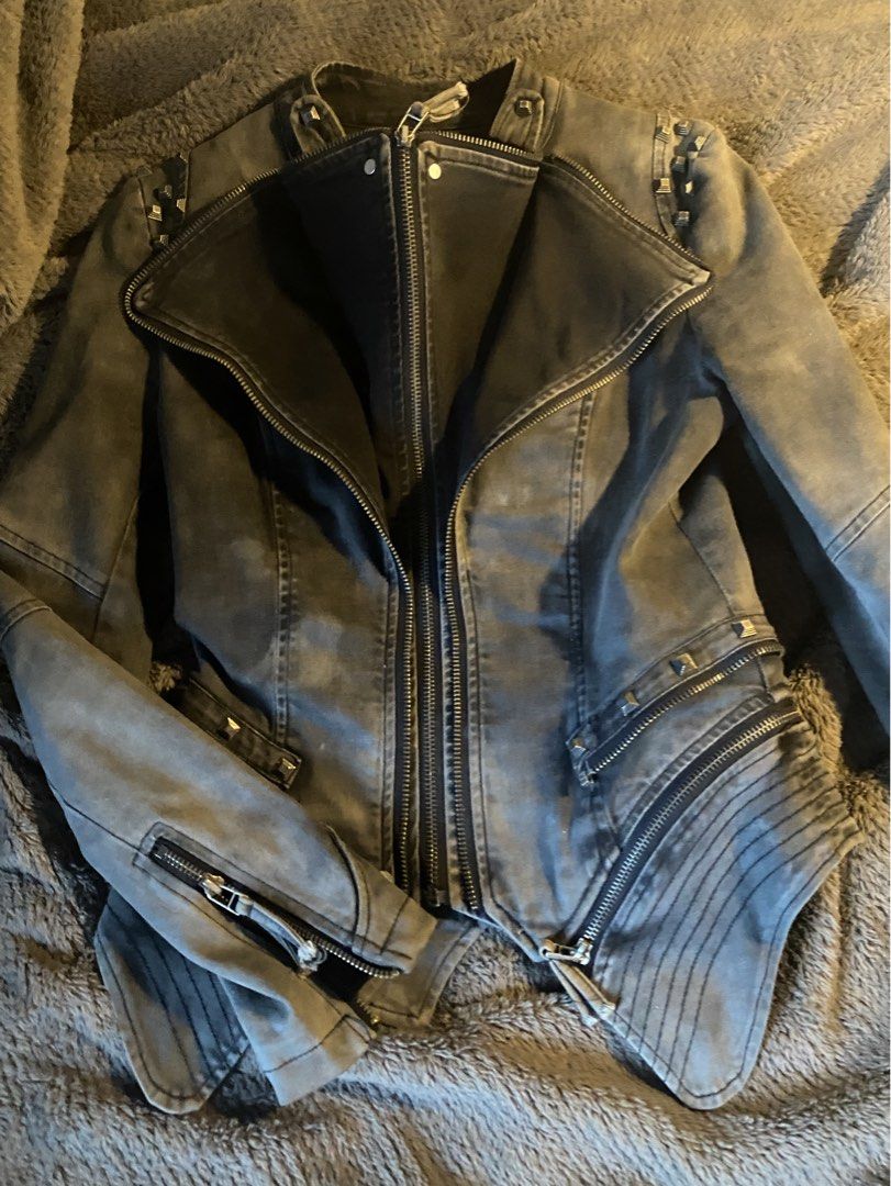 Studded Grey Denim Jacket (Category: Coats, Jackets and Outerwear) located in Makati City. Submitted by basedg0d (Listing ID 1443589385, Image 2). Description: Fits XS-M - Removable Zippers Tags: gyaru, opium, y2k, gothic, scene, y2k.
