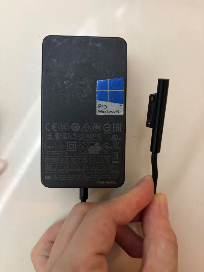 Surface Pro 5 Charger489398810664642560