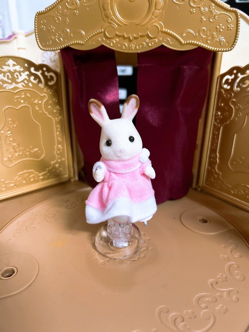 Sylvanian Families Skating/ Chocolate Rabbit (Category: Figurines & Statues) located in Navotas City. Submitted by jannajay127 (Listing ID 1443688282, Image 1). Description: .