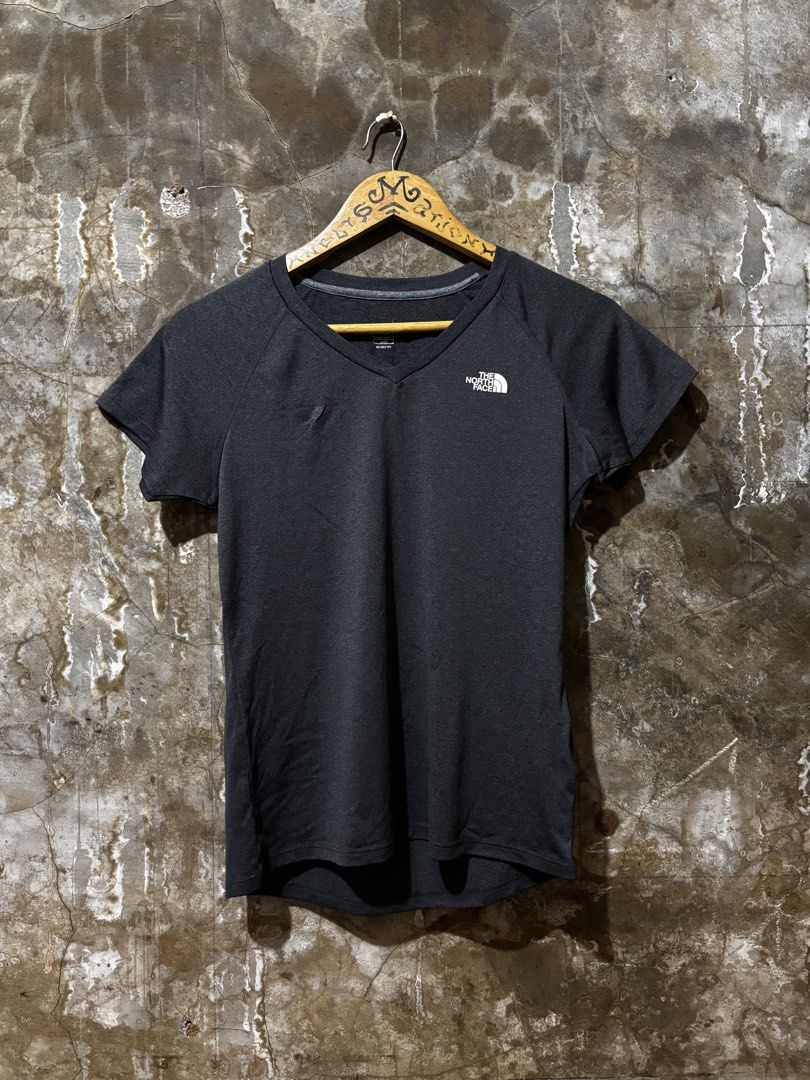 TNF (Womens) (Category: Activewear) located in Davao. Submitted by marjonhdavin (Listing ID 1443576718, Image 1). Description: TNF (Womens) Size: Small on tag (17.5 x 23) Color rate: 9/10 Condition: Verygood Issue: None.