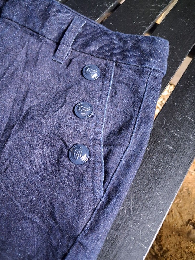 Tommy hilfiger short (Category: Shorts) located in Giporlos. Submitted by berniee21 (Listing ID 1443541629, Image 3). Description: 29 waist.