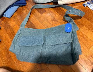 (Category: ) located in . Submitted by haraambe (Listing ID 1443657547, Image 1). Description: .