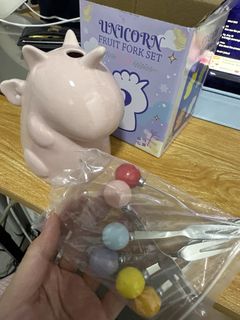 (Category: ) located in . Submitted by apparelsrack_sg (Listing ID 1443652846, Image 1). Description: .